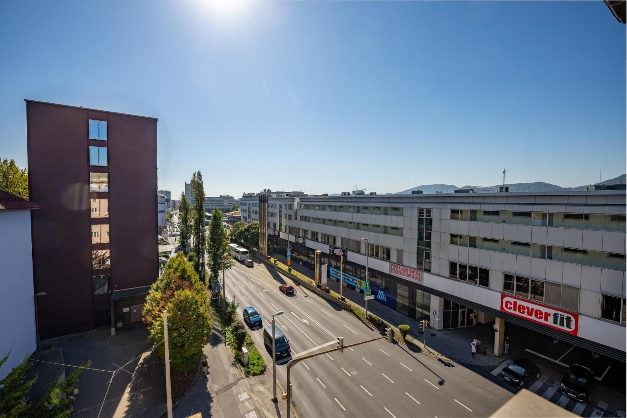 Tamliving Center Luxury 4 Rooms Smart Tv Kitchen Great View Graz Esterno foto